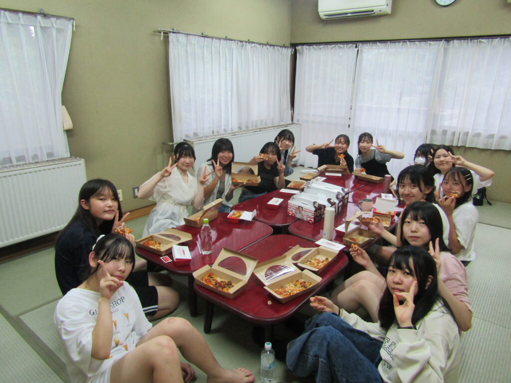 【高校男女寮】1学期帰省パーティー開催 | 寮生活 | 麗澤中学・高等学校（千葉県柏市の中高一貫・共学校）
