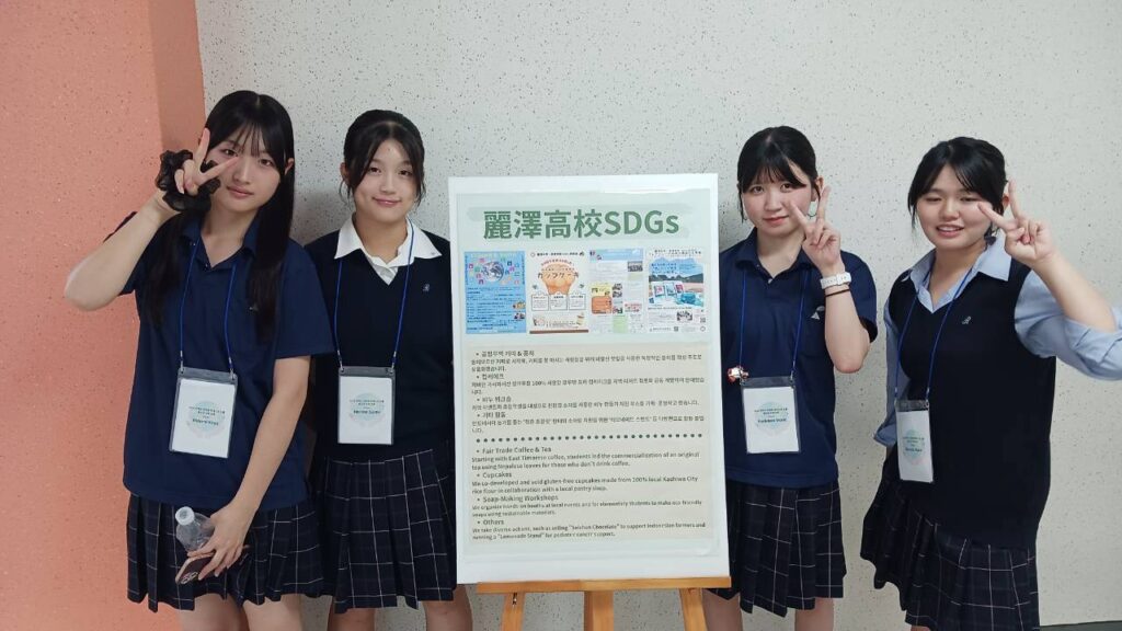 漢白高校にてポスターセッション