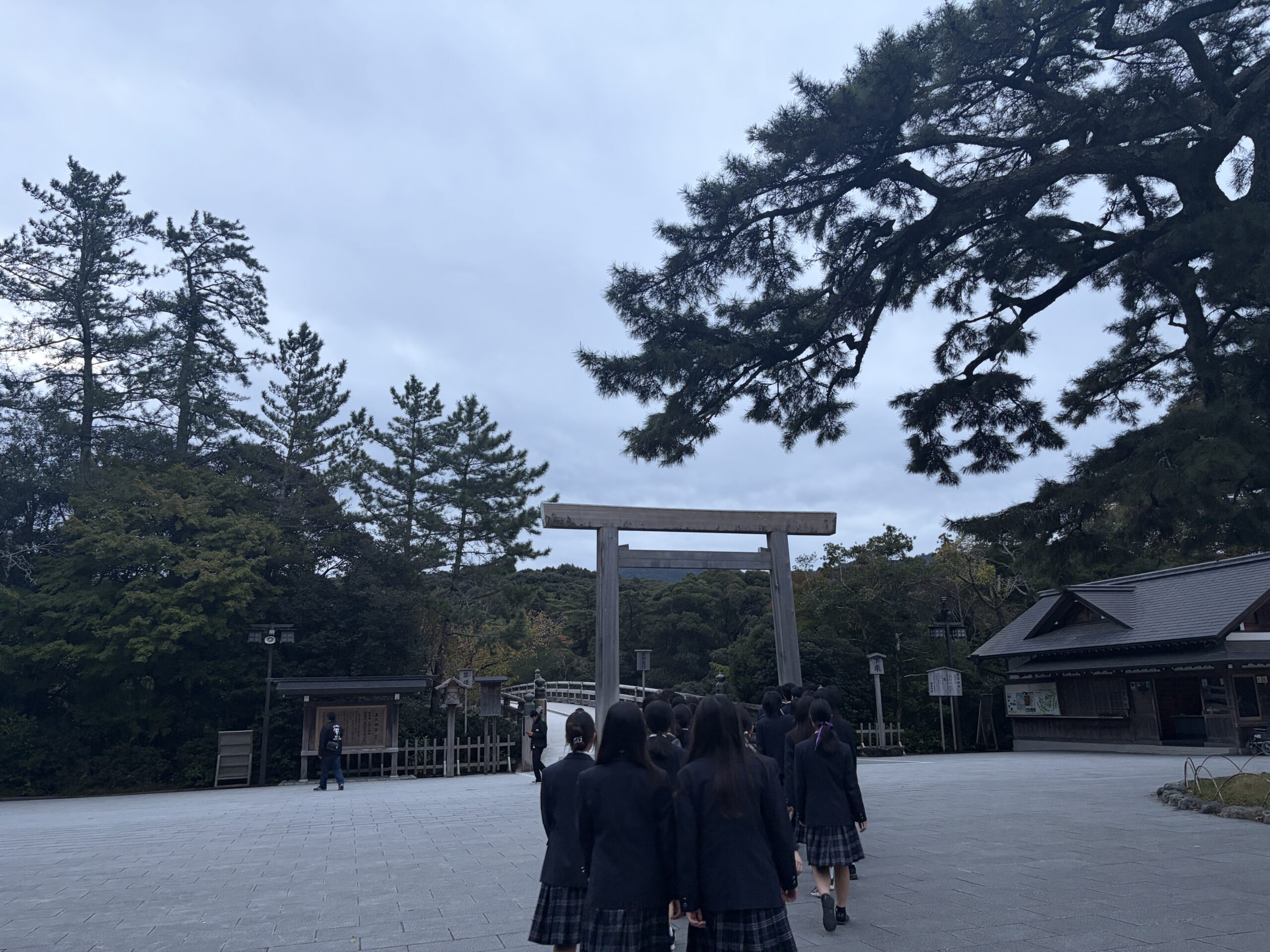 早朝参拝