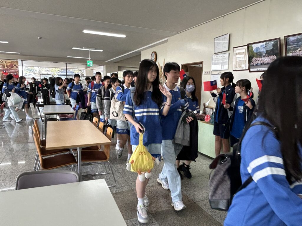 明道生をお迎えする様子